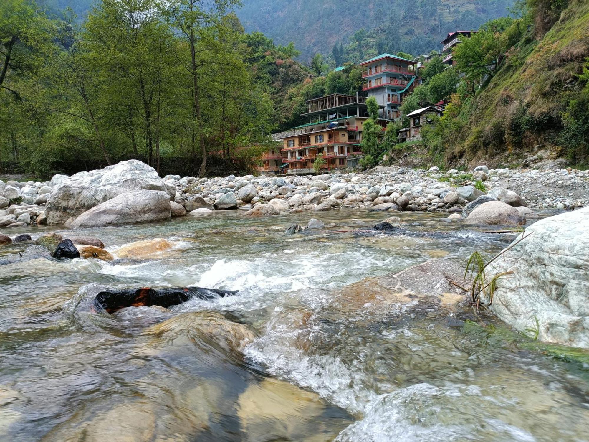 Sharda Resort-Tirthan Valley Banjār Exterior foto